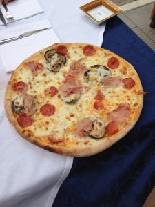 pizza lignano italy
